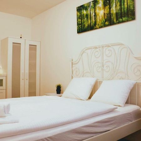 Green Wall Apartment Kaprun Exterior photo