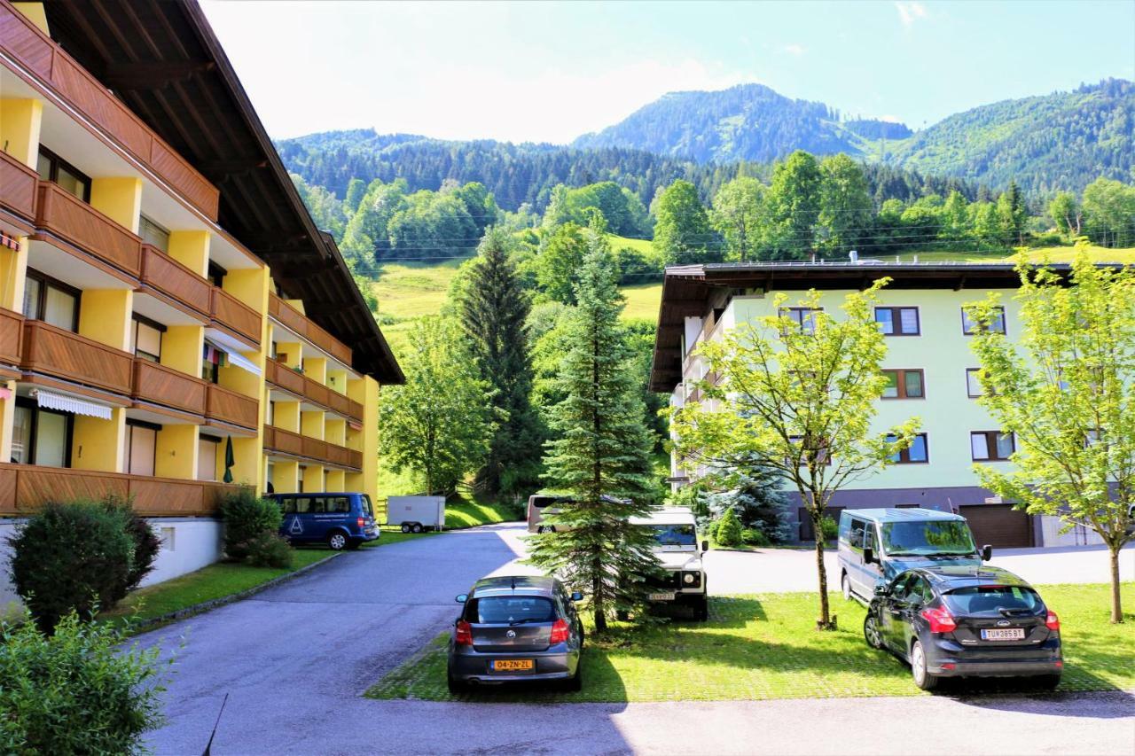 Green Wall Apartment Kaprun Exterior photo